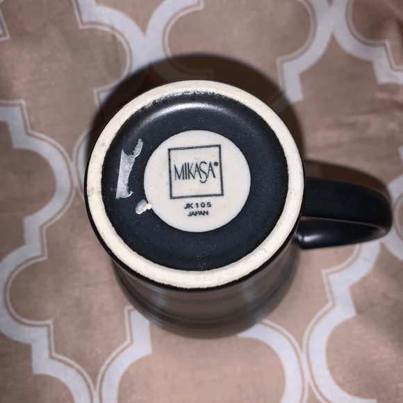 Set of 8 Mikasa Studio Glaze Black Mugs 5” tall - Picture 2 of 6